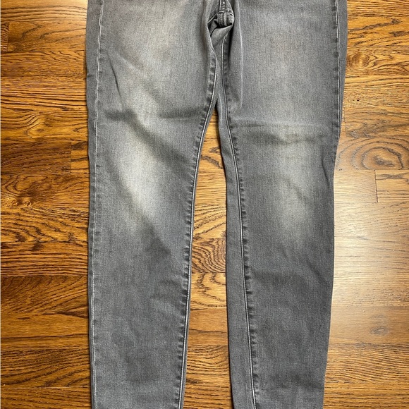 Gap 1969 Women’s Gray Distressed True Skinny Denim Jeans Size 32 Regular - Picture 5 of 10